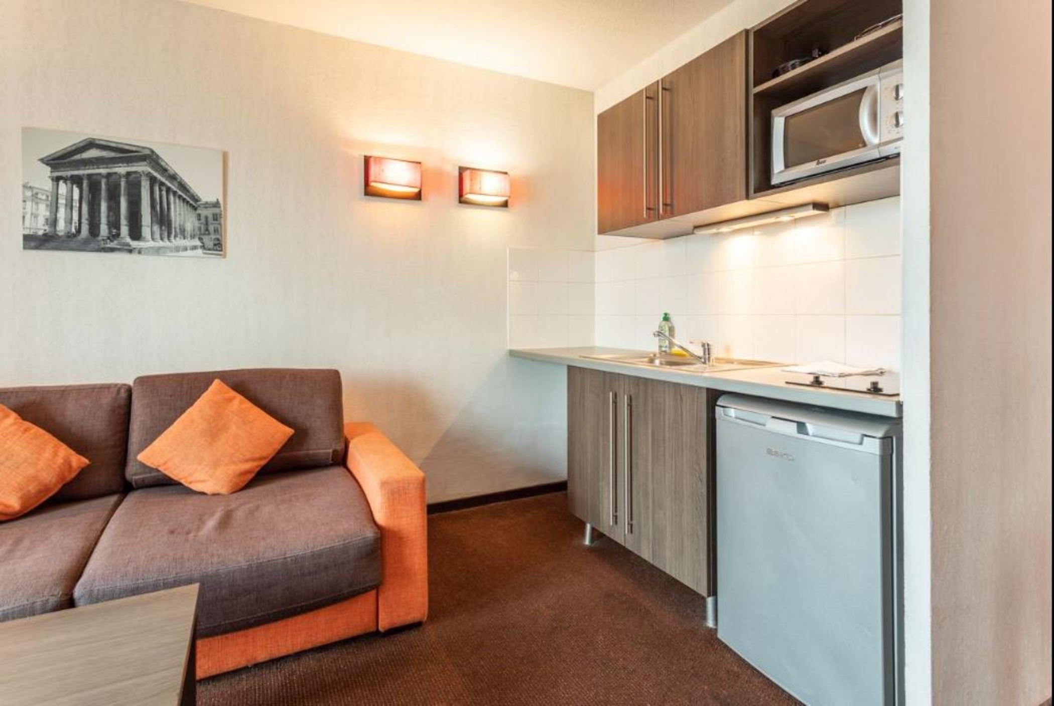 Comfort Aparthotel Nimes Centre Bagian luar foto