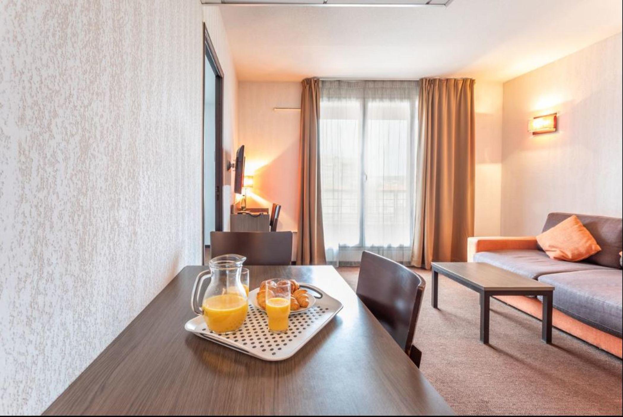 Comfort Aparthotel Nimes Centre Bagian luar foto