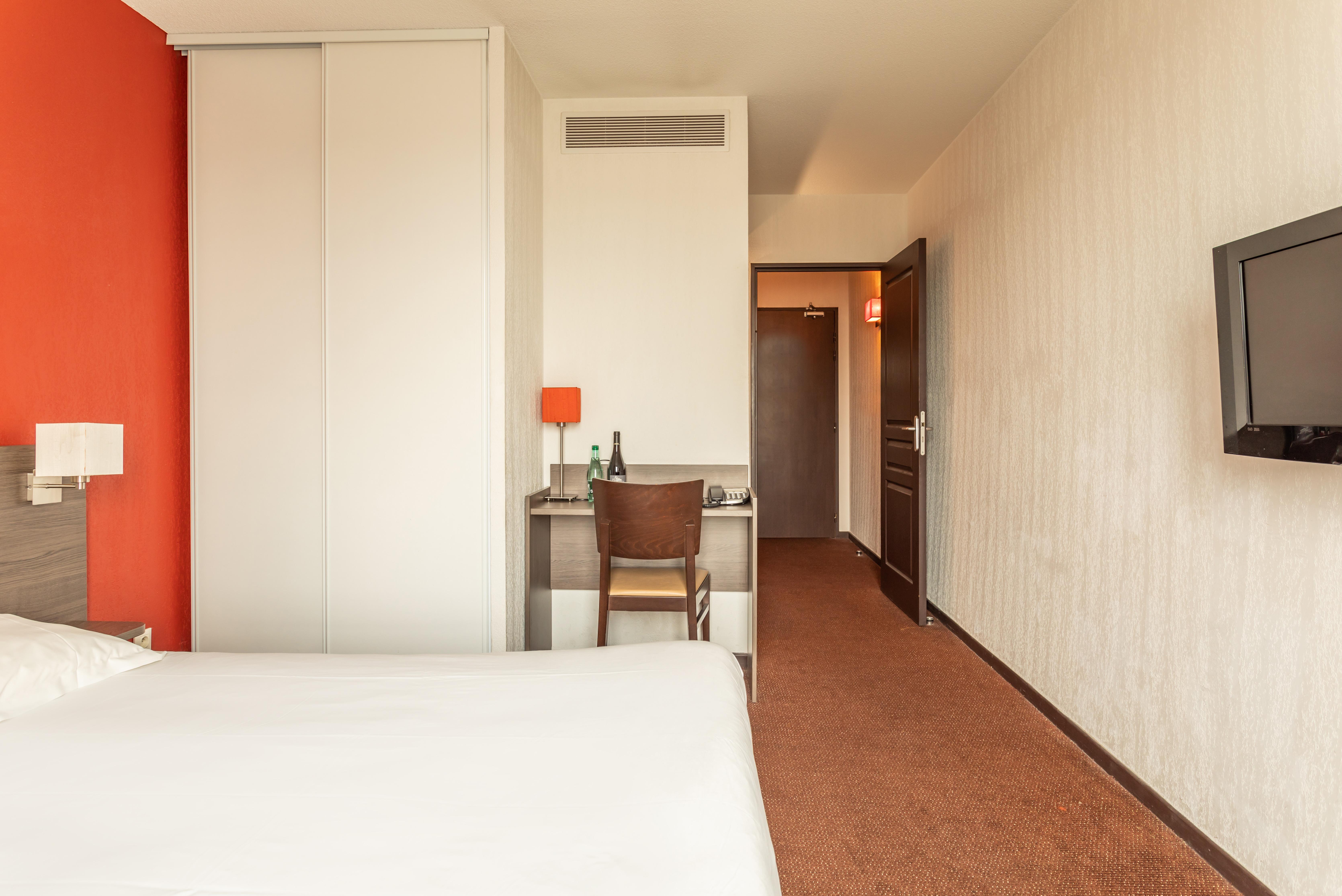 Comfort Aparthotel Nimes Centre Bagian luar foto