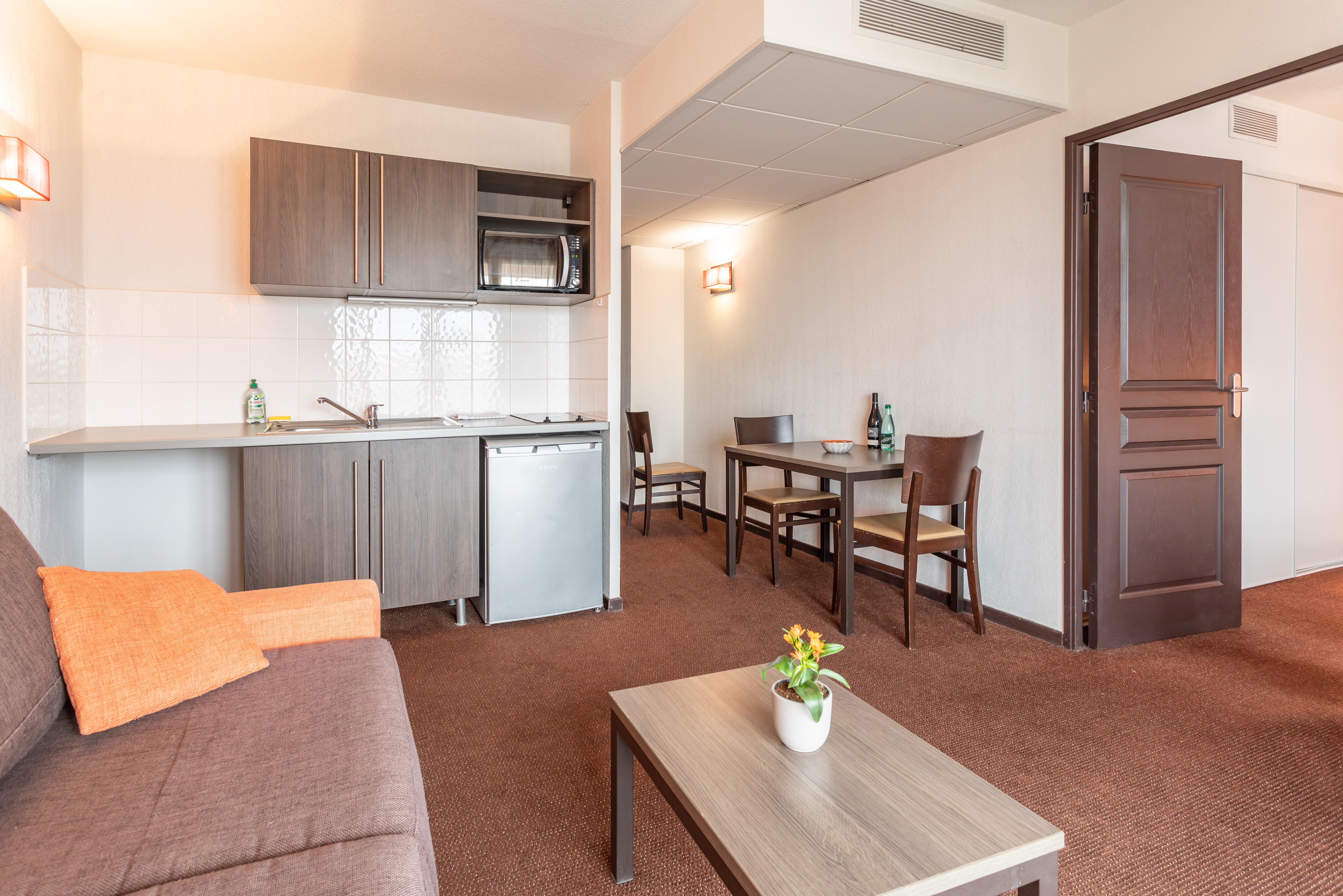 Comfort Aparthotel Nimes Centre Bagian luar foto