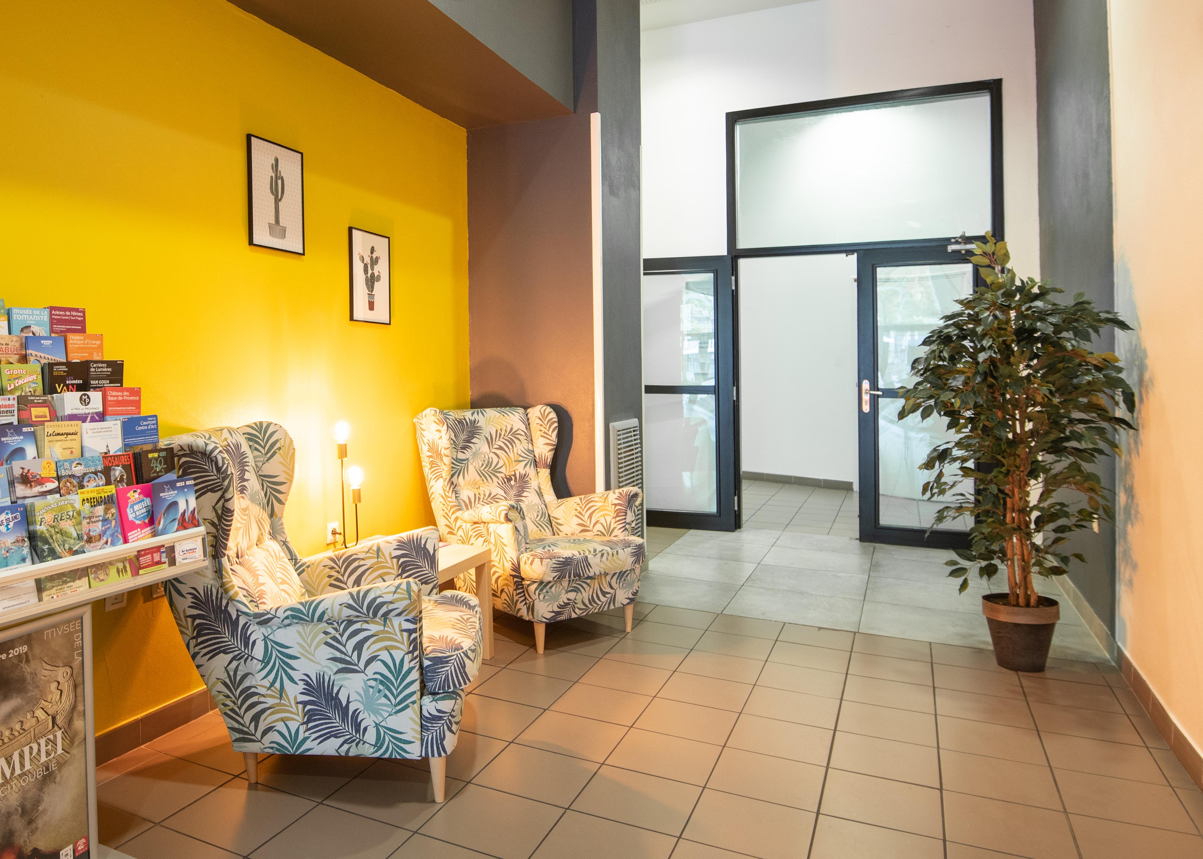 Comfort Aparthotel Nimes Centre Bagian luar foto