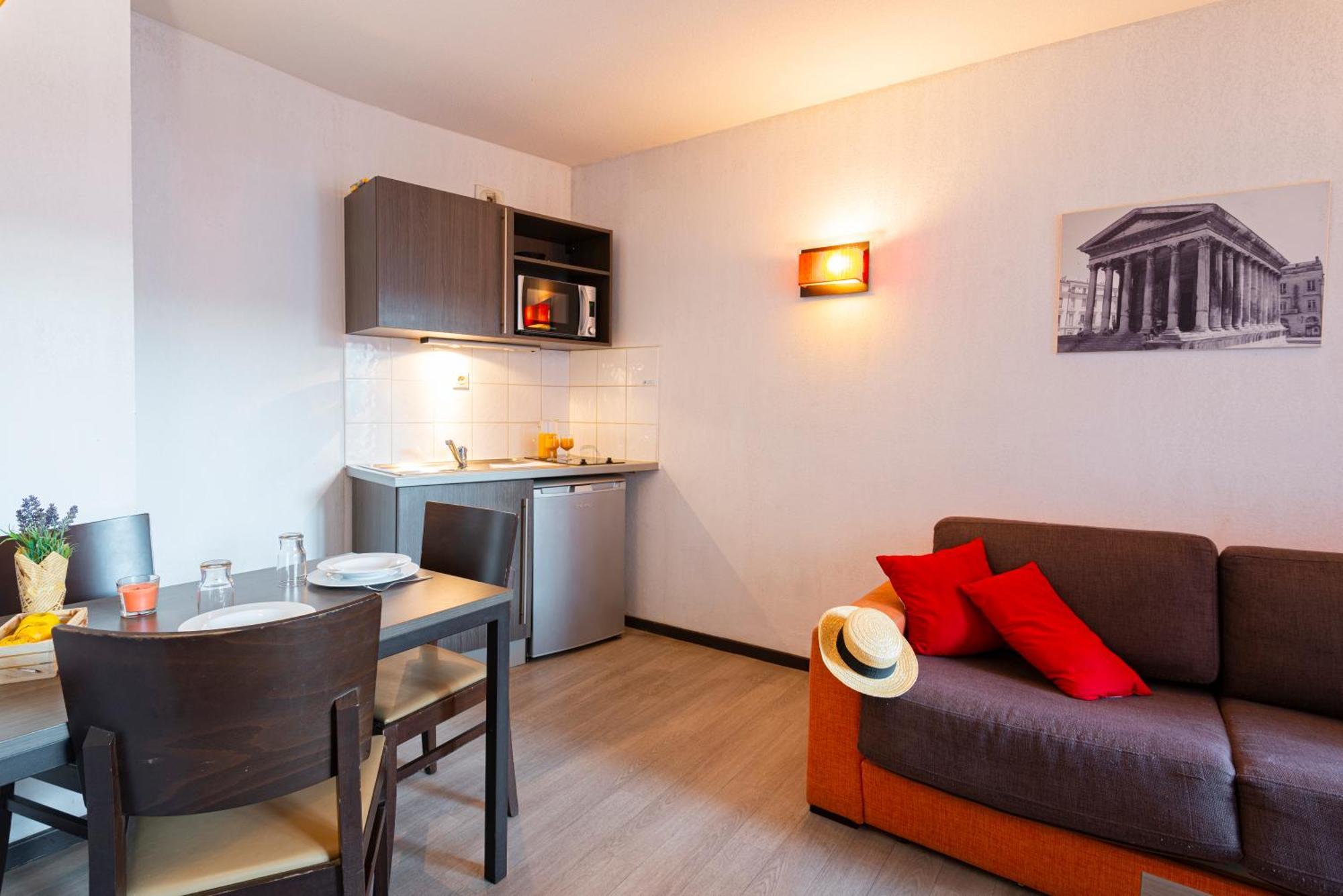 Comfort Aparthotel Nimes Centre Bagian luar foto