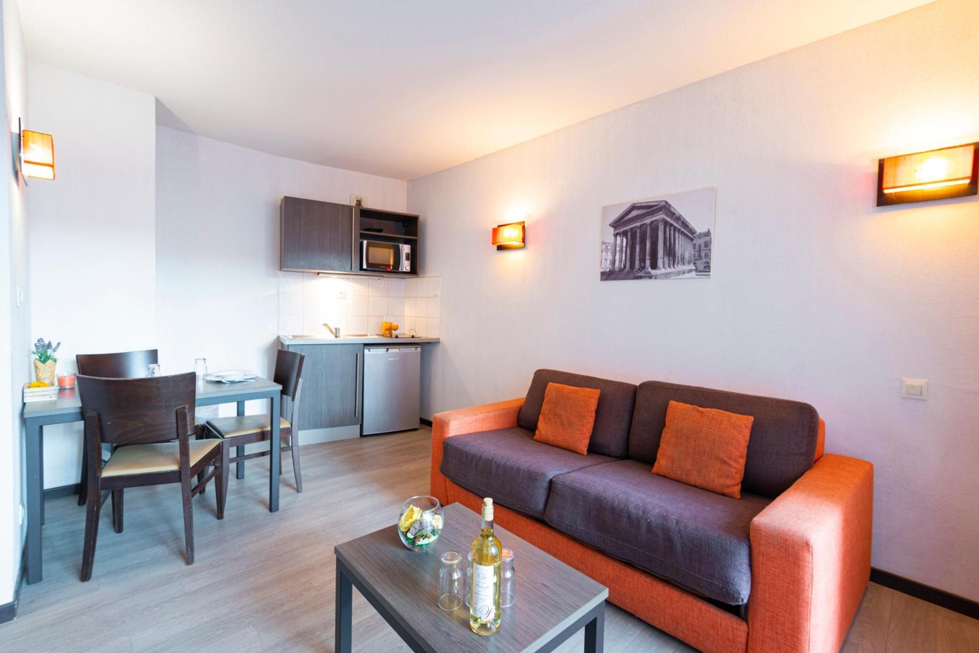 Comfort Aparthotel Nimes Centre Bagian luar foto