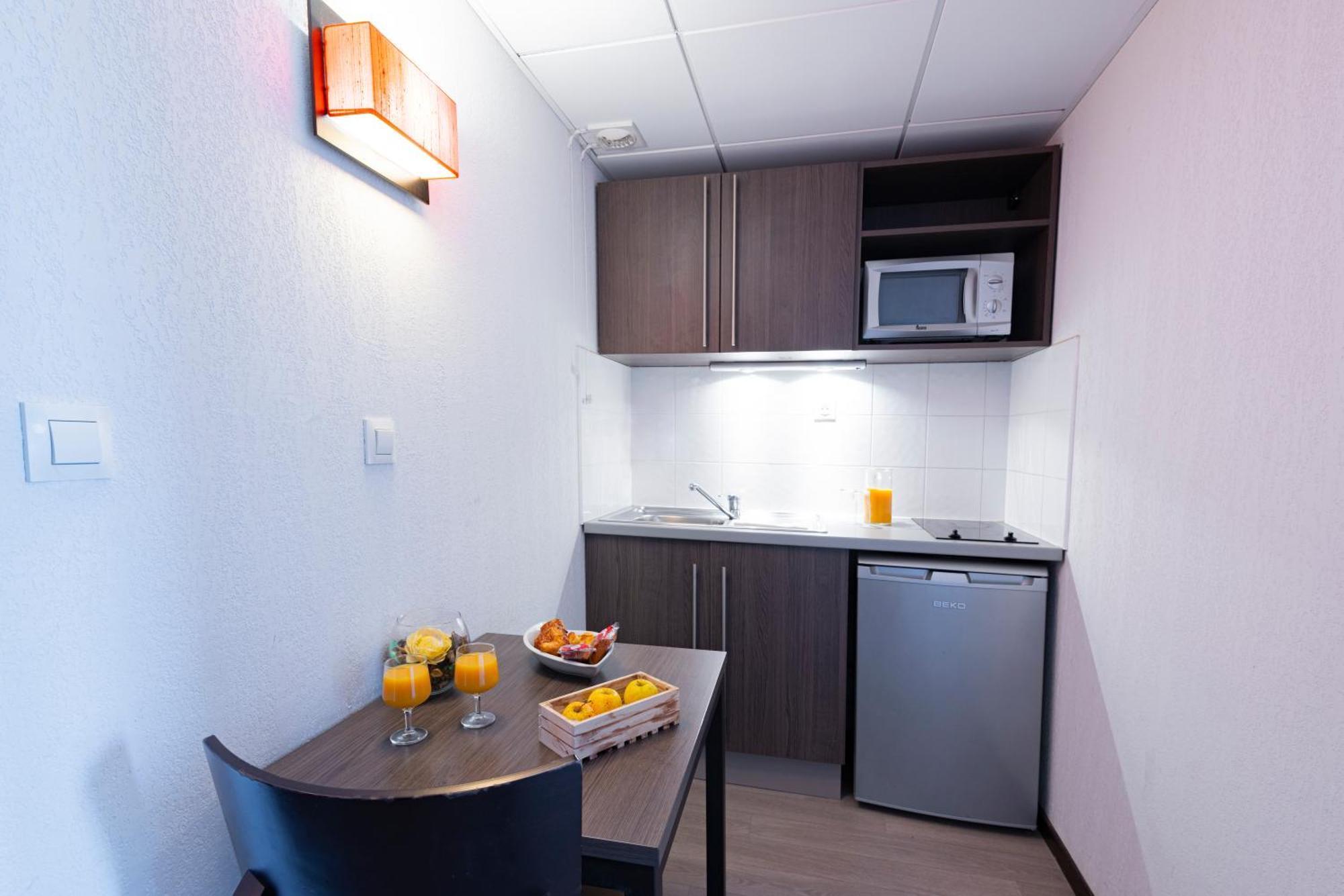 Comfort Aparthotel Nimes Centre Bagian luar foto