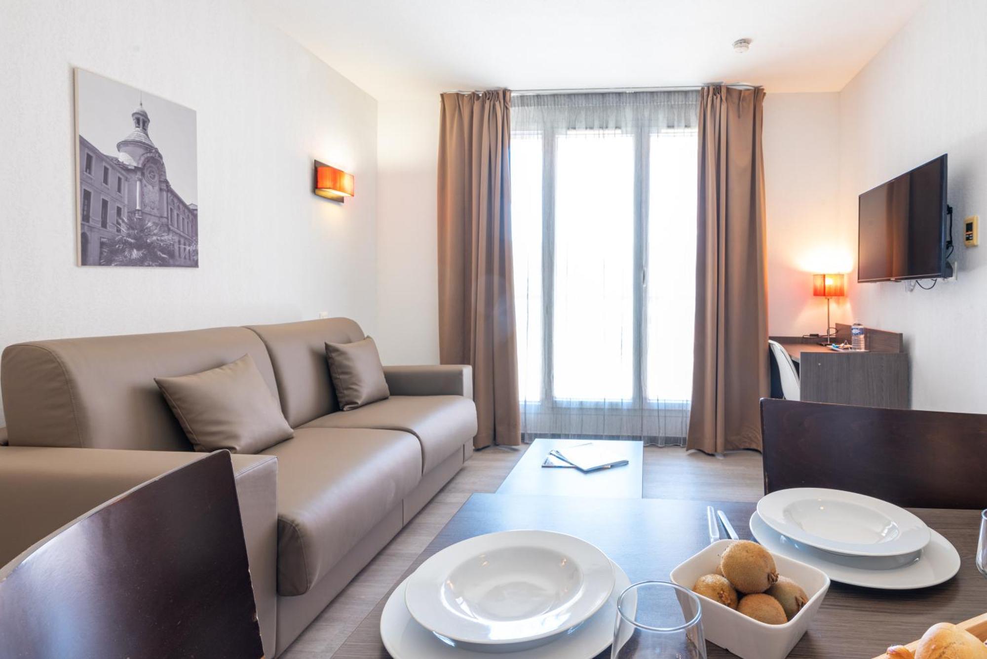 Comfort Aparthotel Nimes Centre Bagian luar foto