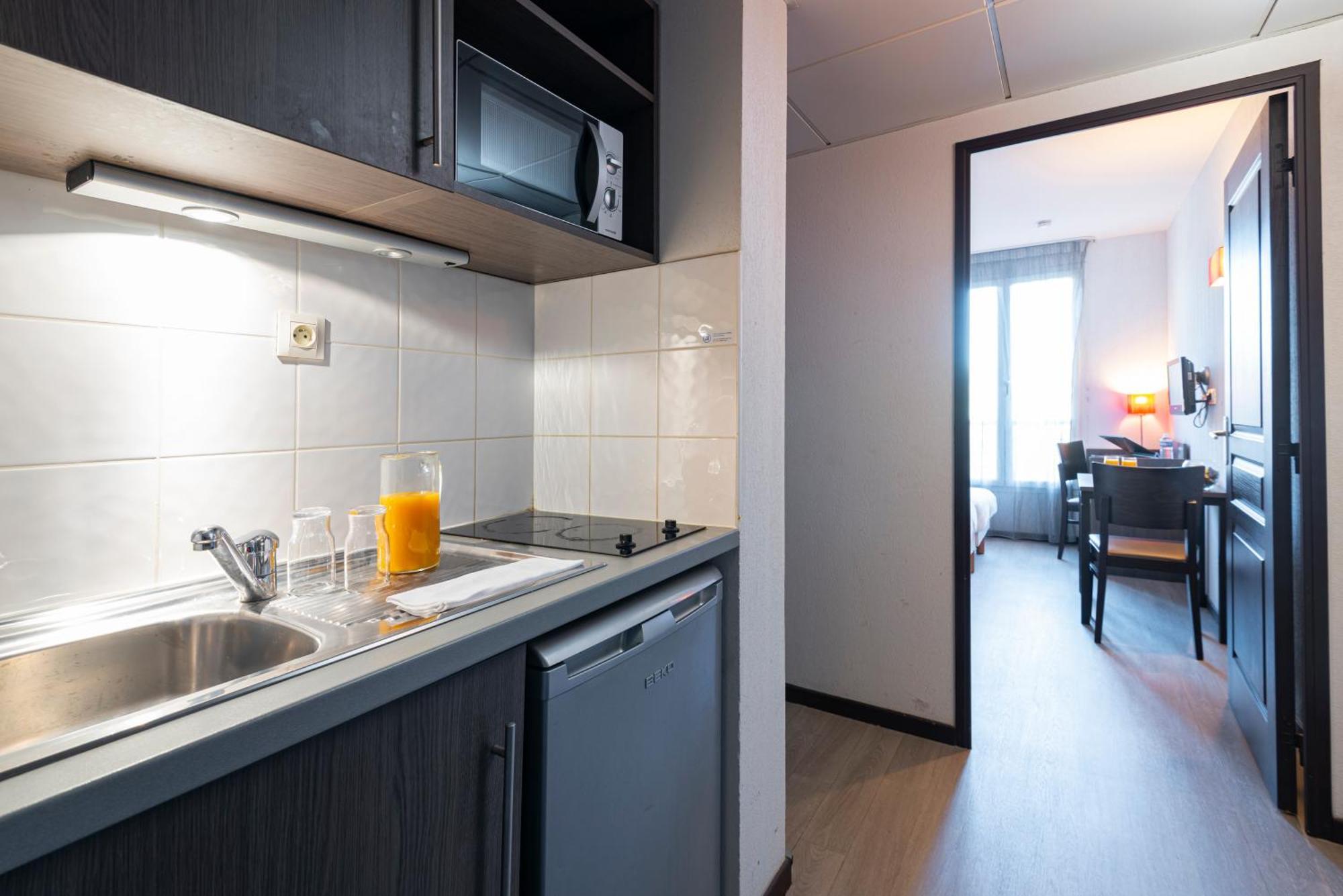 Comfort Aparthotel Nimes Centre Bagian luar foto